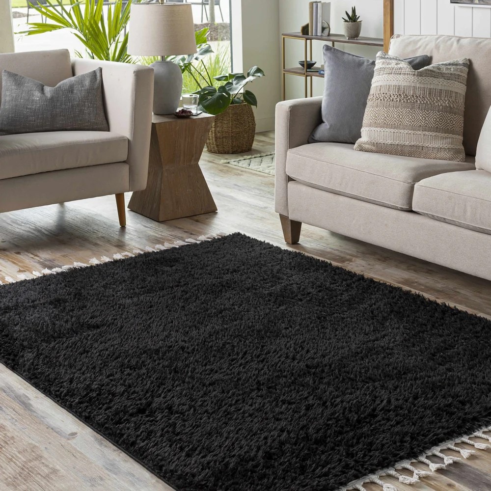 Black Solid Handmade Shag Rug