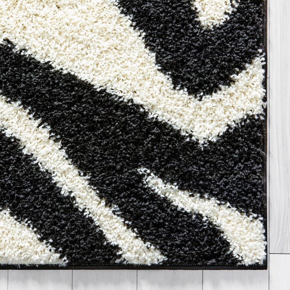 Ebony Stripes Handmade Shag Rug